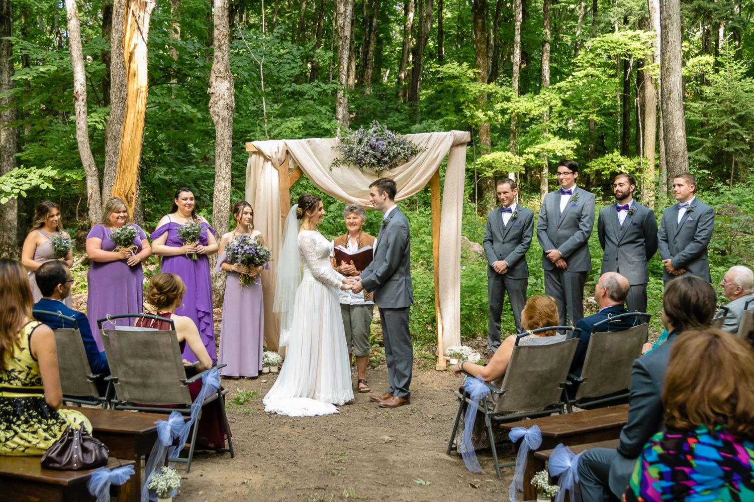 Forest wedding at the Bonnie View Inn