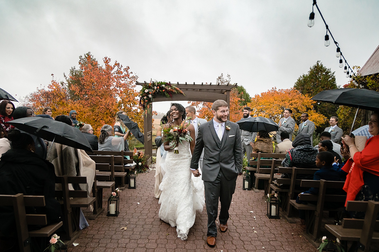 rainy outdoor wedding at strathmere
